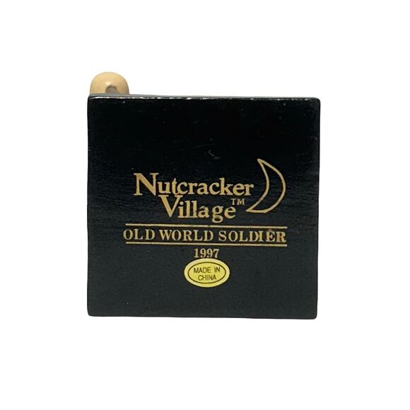 Nutcracker Village Vintage Old World Soldier 1997 9” Holiday Christmas Nostalgic - Picture 9 of 9